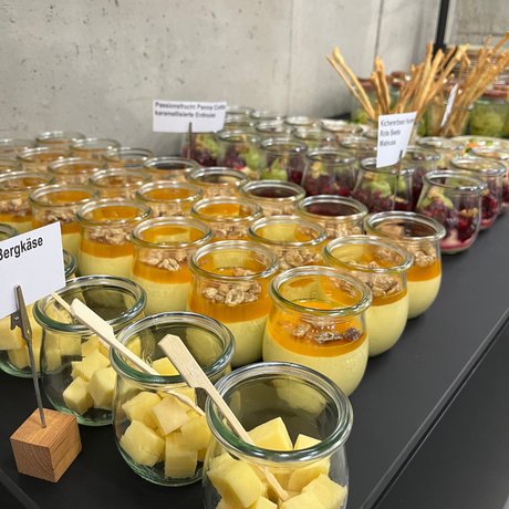 Fingerfood-Buffet Leckeres Fingerfood bei der Veranstaltung Panna Cotta Creme